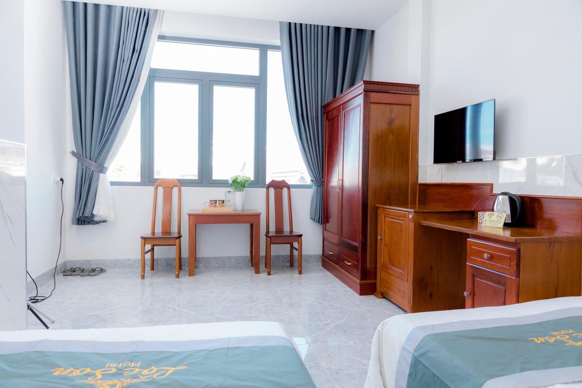 Loc Son Hotel Buon Ma Thuot Exterior foto